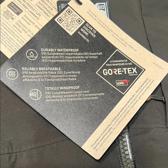 Norrøna Tamok Gore-Tex Women's Snowboard Jacket Rosin - Picture 9 of 16